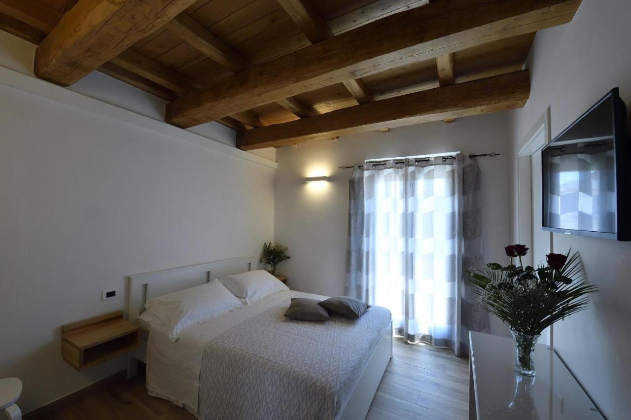 Le Benedettine Affittacamere Relais Fondi Exteriér fotografie