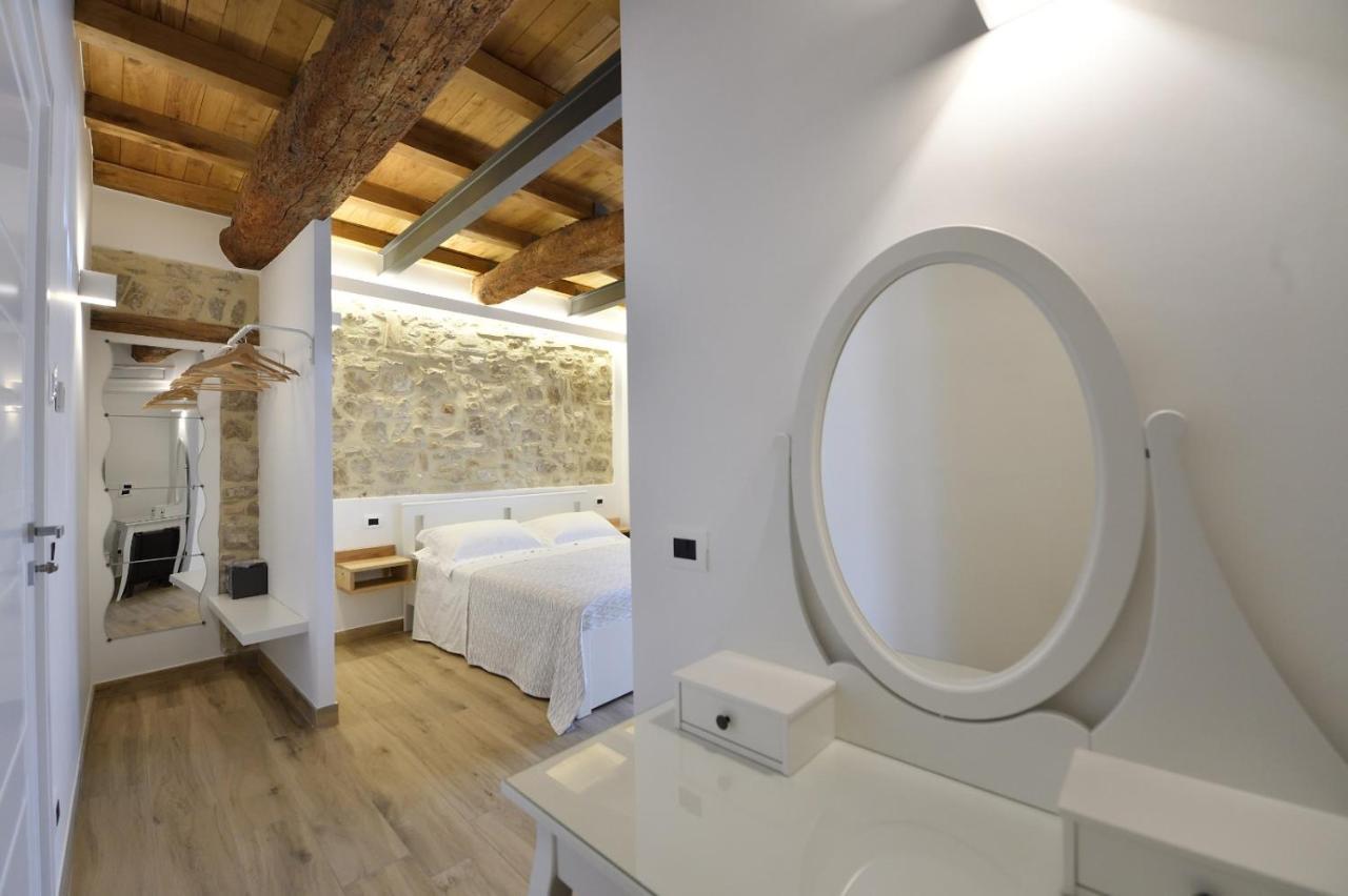 Le Benedettine Affittacamere Relais Fondi Exteriér fotografie
